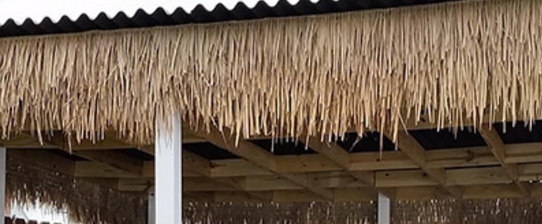 NAKAN Artificial Thatch Roofing Panel for Tiki Hut Bar, Synthetic Palapa  Thatch Roof Runner Roll Duck Blind Grass for Umbrella Cover Tropical